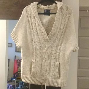 American Eagle short sleeve hooded sweater